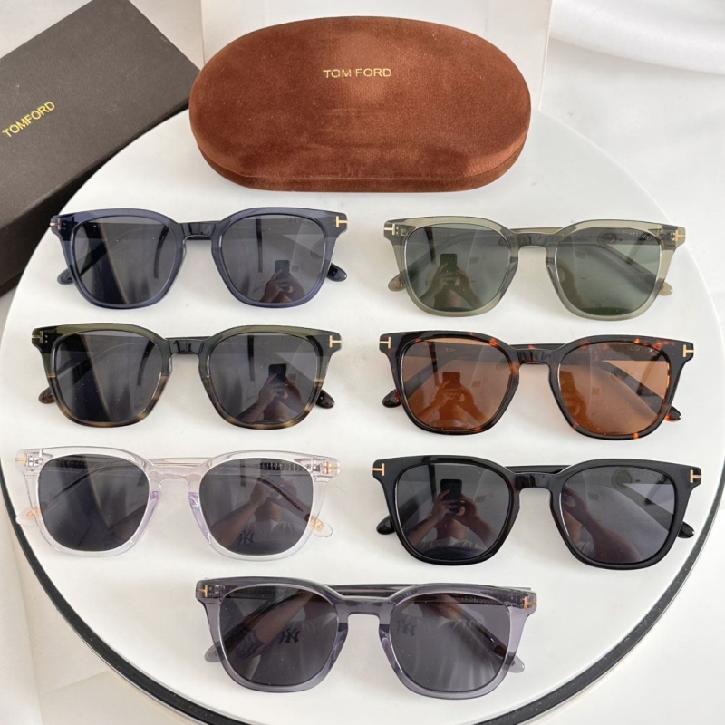 TOM FORD